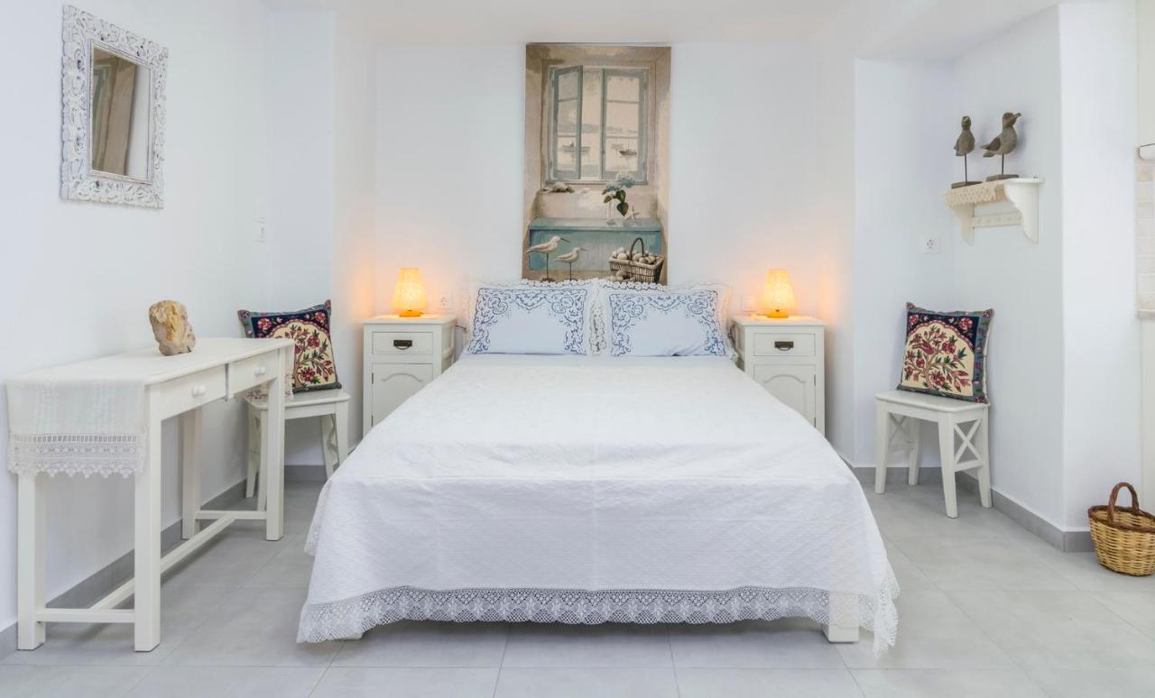 Kourita Garden Apartment With Sea View Near To The Port Of Milos Αδάμας Εξωτερικό φωτογραφία